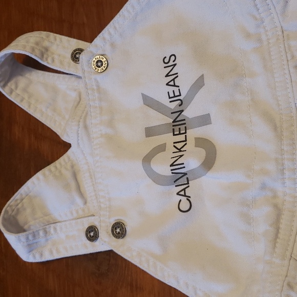 Calvin Klein Baby Boy's 2-piece Monogram T-Shirt and Twill Shortall Set - Picture 4 of 6